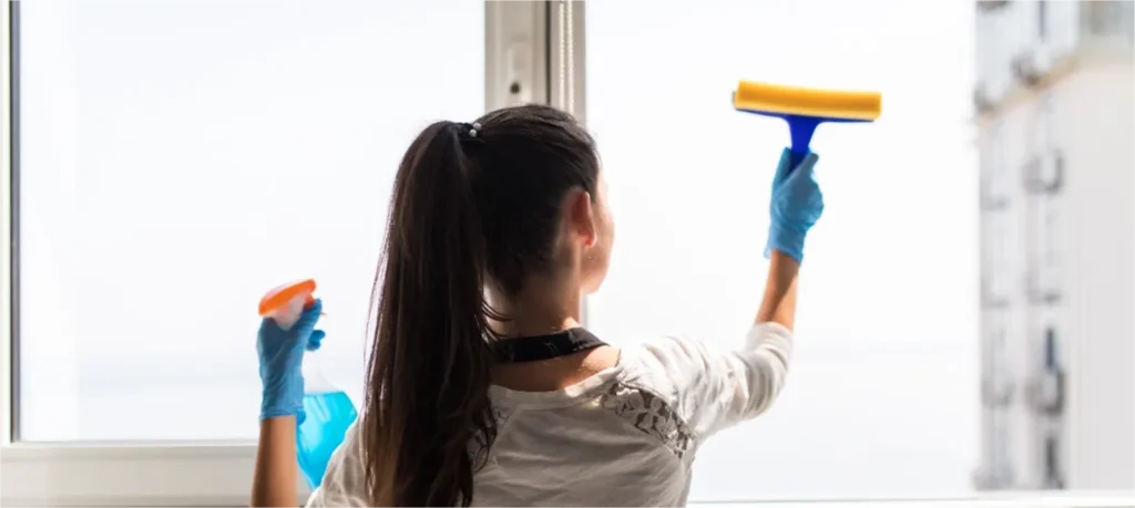 Alutech | Limpiar ventanas de aluminio